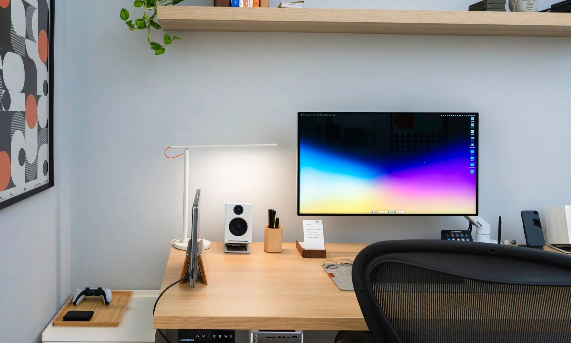 Monitor and speakers from the side